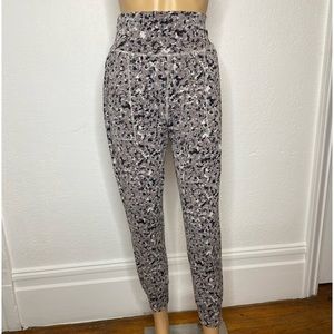 ATHLETA Salutation Textured Jogger In Meadow Decadent Chocolate Size SP NWOT